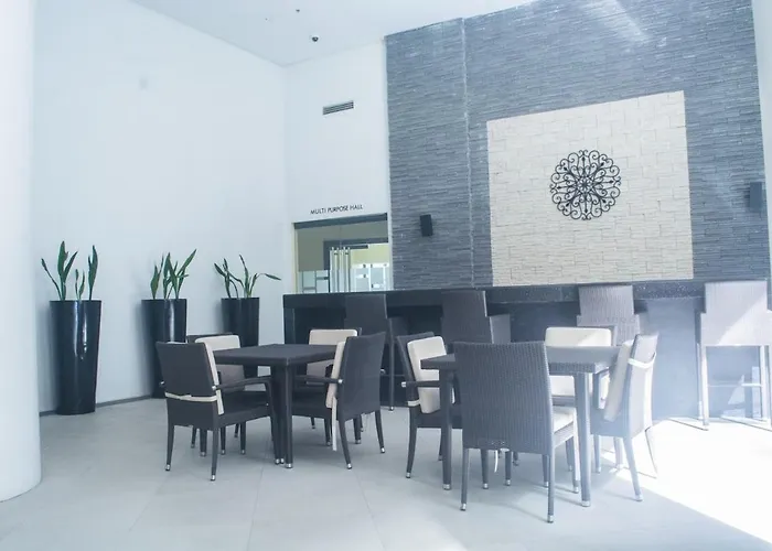 Florence Mc Kinley Spacious 2 Bedroom, 2 Balcony Nr Mall, T3 Airport Apartment *