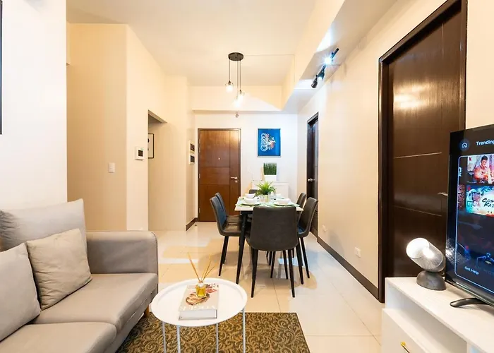 Florence Mc Kinley Spacious 2 Bedroom, 2 Balcony Nr Mall, T3 Airport Apartment Manila