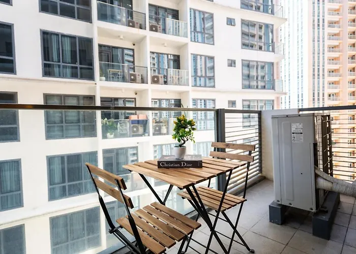 Apartment Florence Mc Kinley Spacious 2 Bedroom, 2 Balcony Nr Mall, T3 Airport