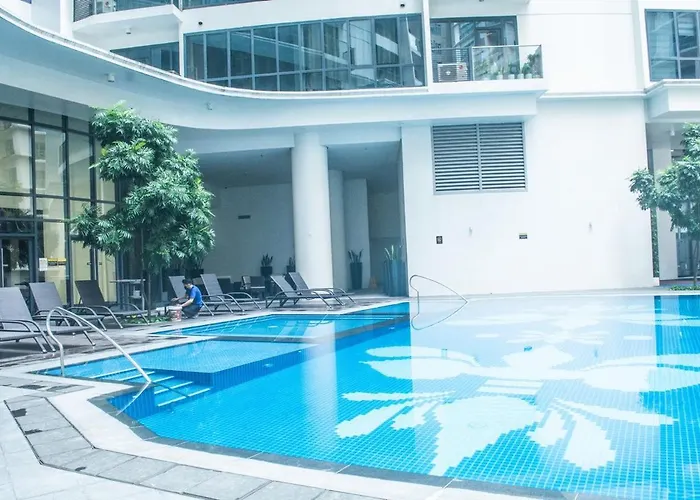 Florence Mc Kinley Spacious 2 Bedroom, 2 Balcony Nr Mall, T3 Airport Manila
